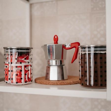 شقة Brombeis Fantastica By Casa Napoletana - Town Center نابولي المظهر الخارجي الصورة